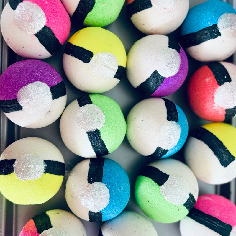 Poke-Ball Toy Surprise - Bath Bomb
