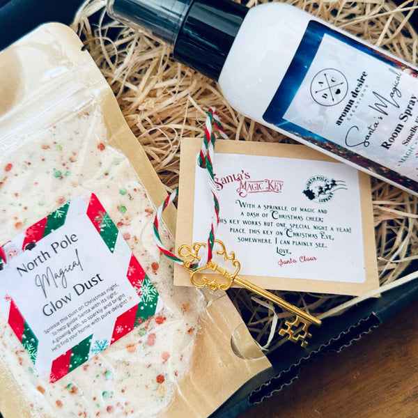 Santa’s Personalised Magic Christmas Box – Glow in the dark Dust, Key & Room Spray