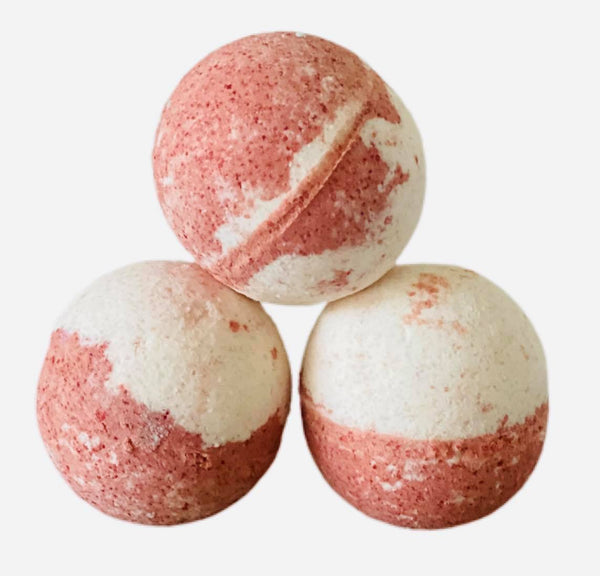 Strawberries & Cream - Bath Bomb