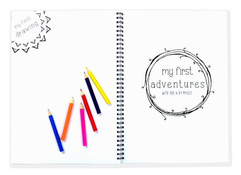 The Monochrome Baby Book
